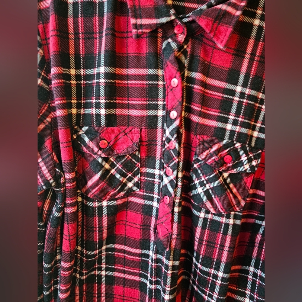 Red and Black Plaid 1/4 Button-Up Shirt - Picture 3 of 5